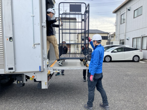 【関東】テールゲートリフター特別教育　社内講習実施